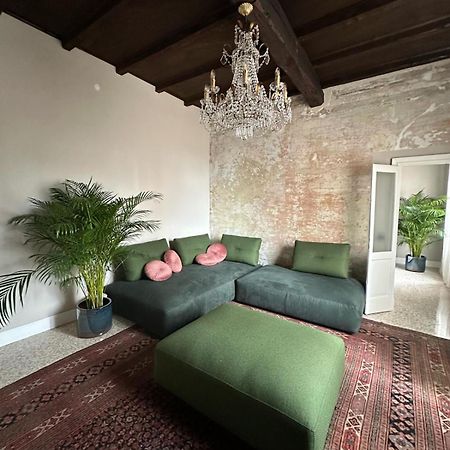 Room Manzoni 37 كريمونا المظهر الخارجي الصورة